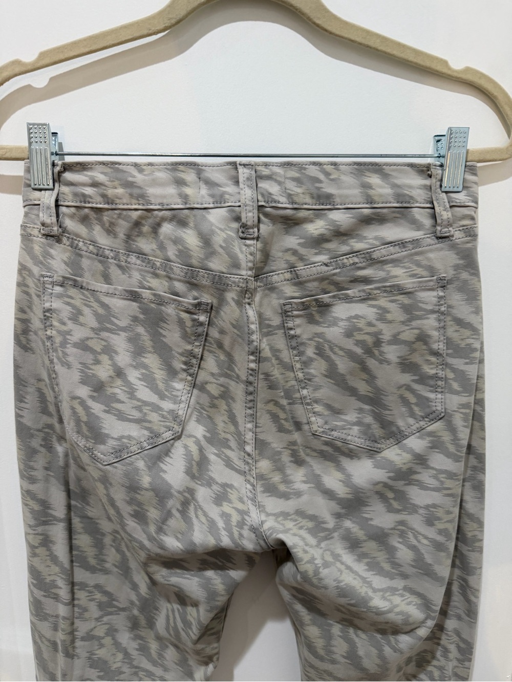 Joe's Jeans Skinny Animal-Print Ankle Jeans in Stone - Picture 9 of 9
